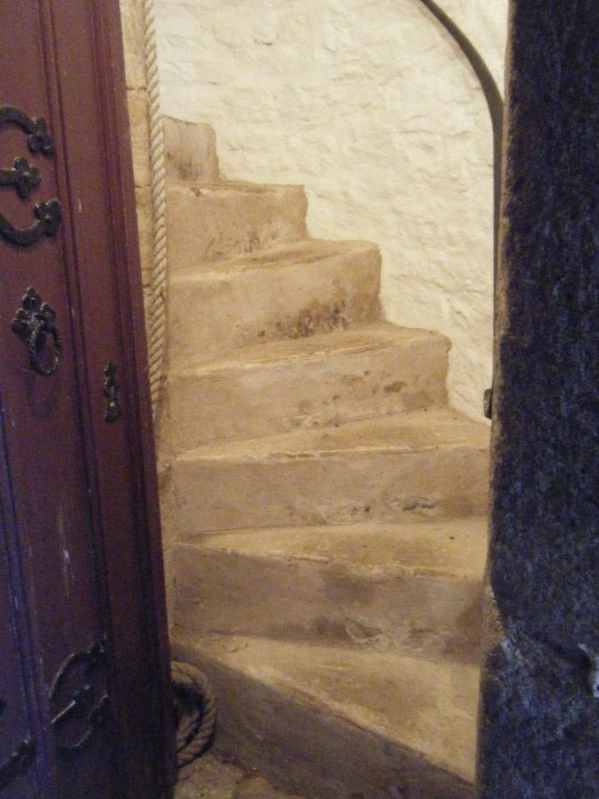 Welsh Gatehouse, Historic Castle Which Can Cater For Electric Vehicle Mathern エクステリア 写真